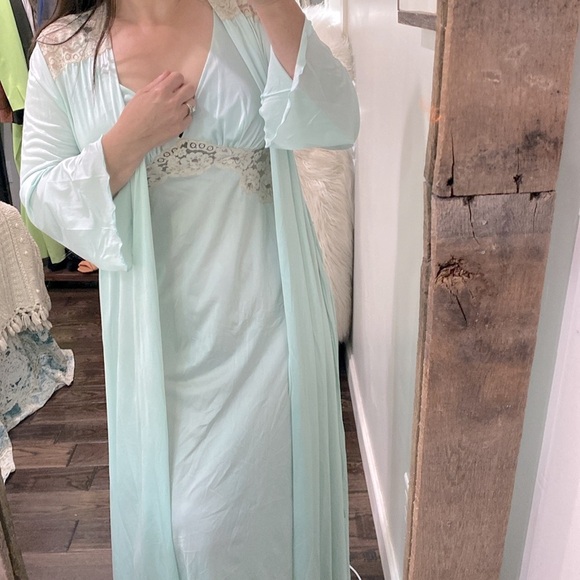 Vintage sea foam green maxi ship and robe set Vanity Fair size 36 - Picture 5 of 9